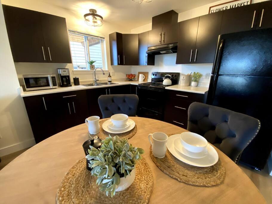 Cozy Lakeview Suite Victoria Exterior foto